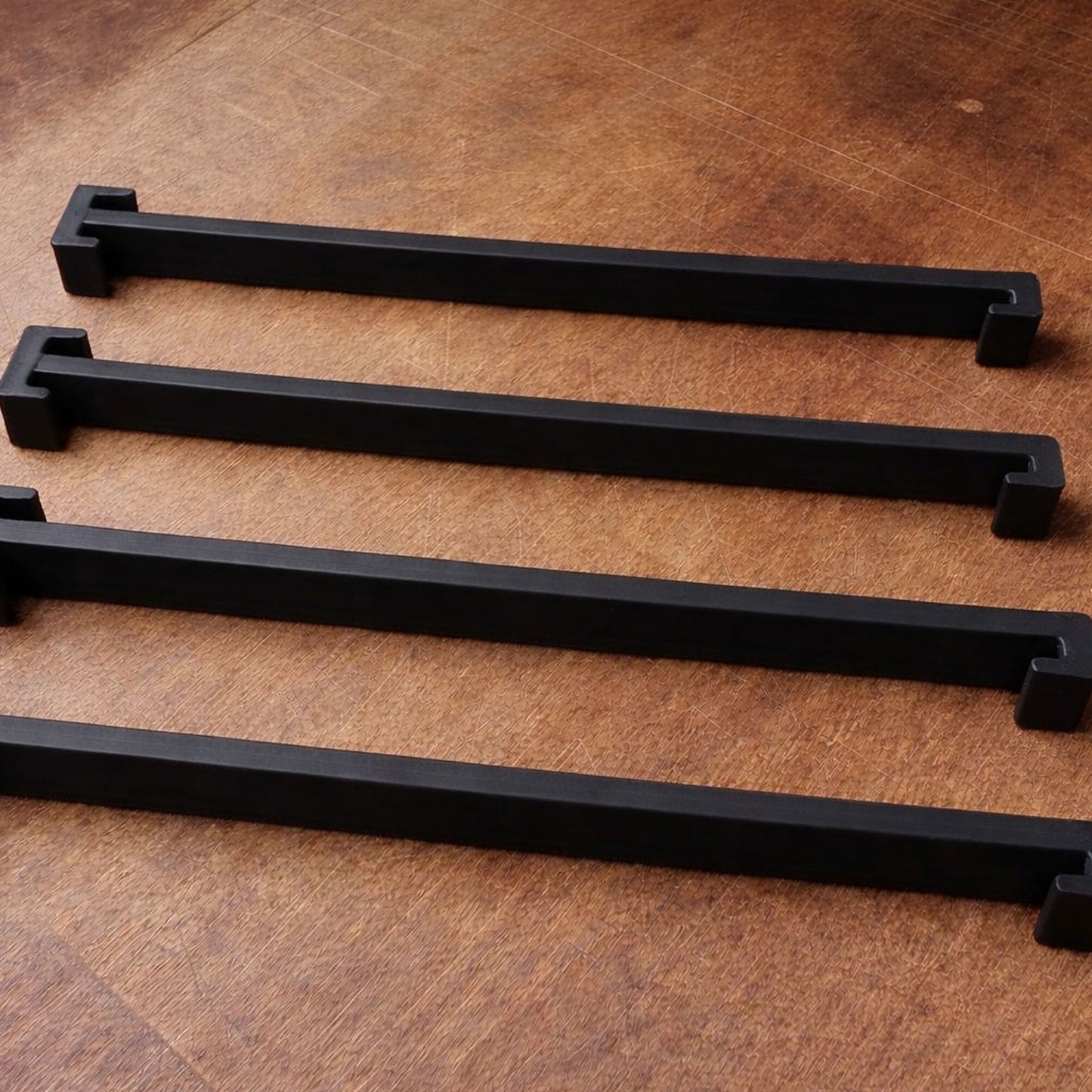 Show Plate Hangers